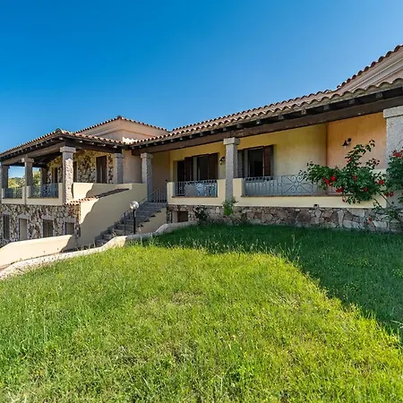 Affittasardegna-case Pompia سينيسكولا