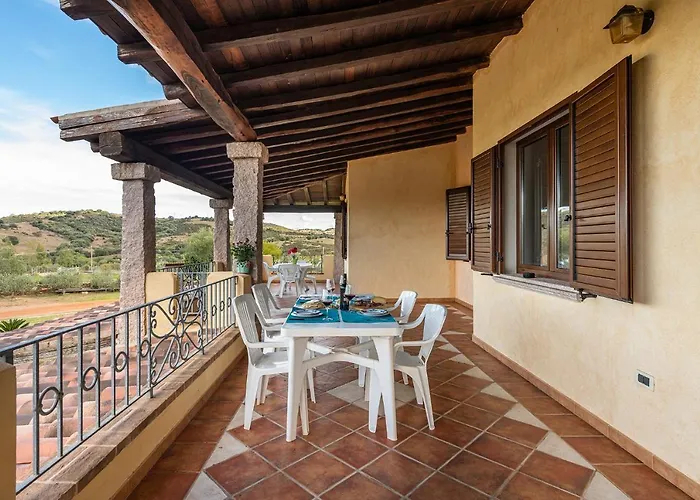 Affittasardegna-case Pompia سينيسكولا